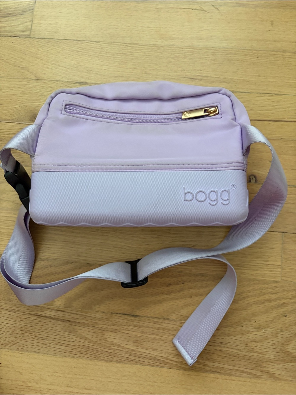 BOGG BAG Lilac Crossbody Belt Bag with Stains - Picture 4 of 8